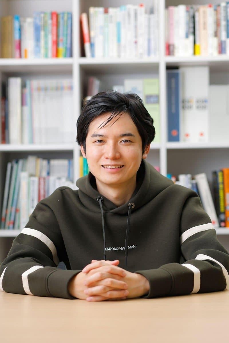 古屋 星斗 氏